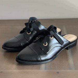 Nine West dressy low heeled slides faux Leather